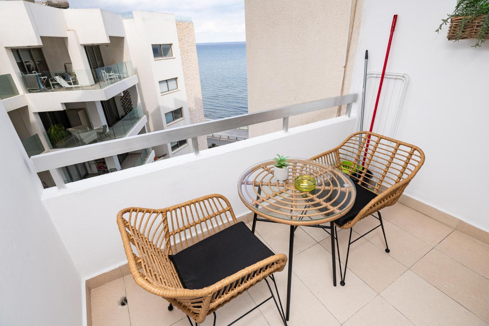 Lazuli Beach Apartment 501 Larnaca Eksteriør billede
