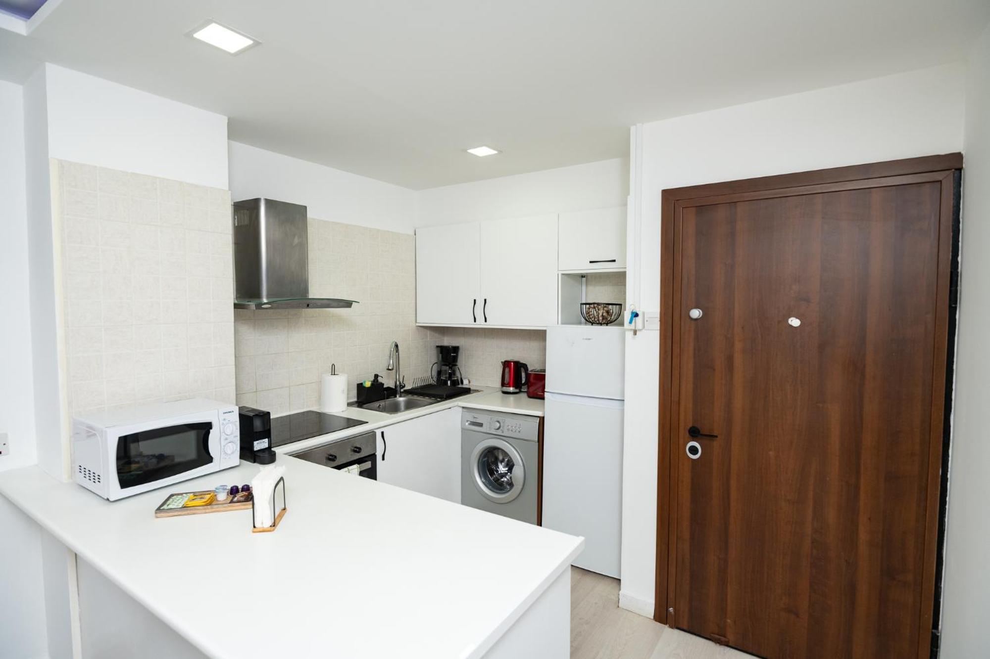 Lazuli Beach Apartment 501 Larnaca Eksteriør billede
