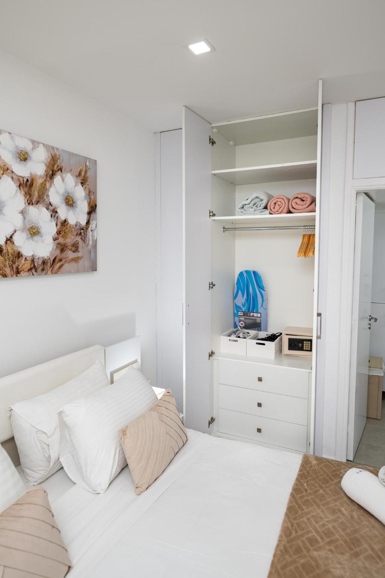 Lazuli Beach Apartment 501 Larnaca Eksteriør billede