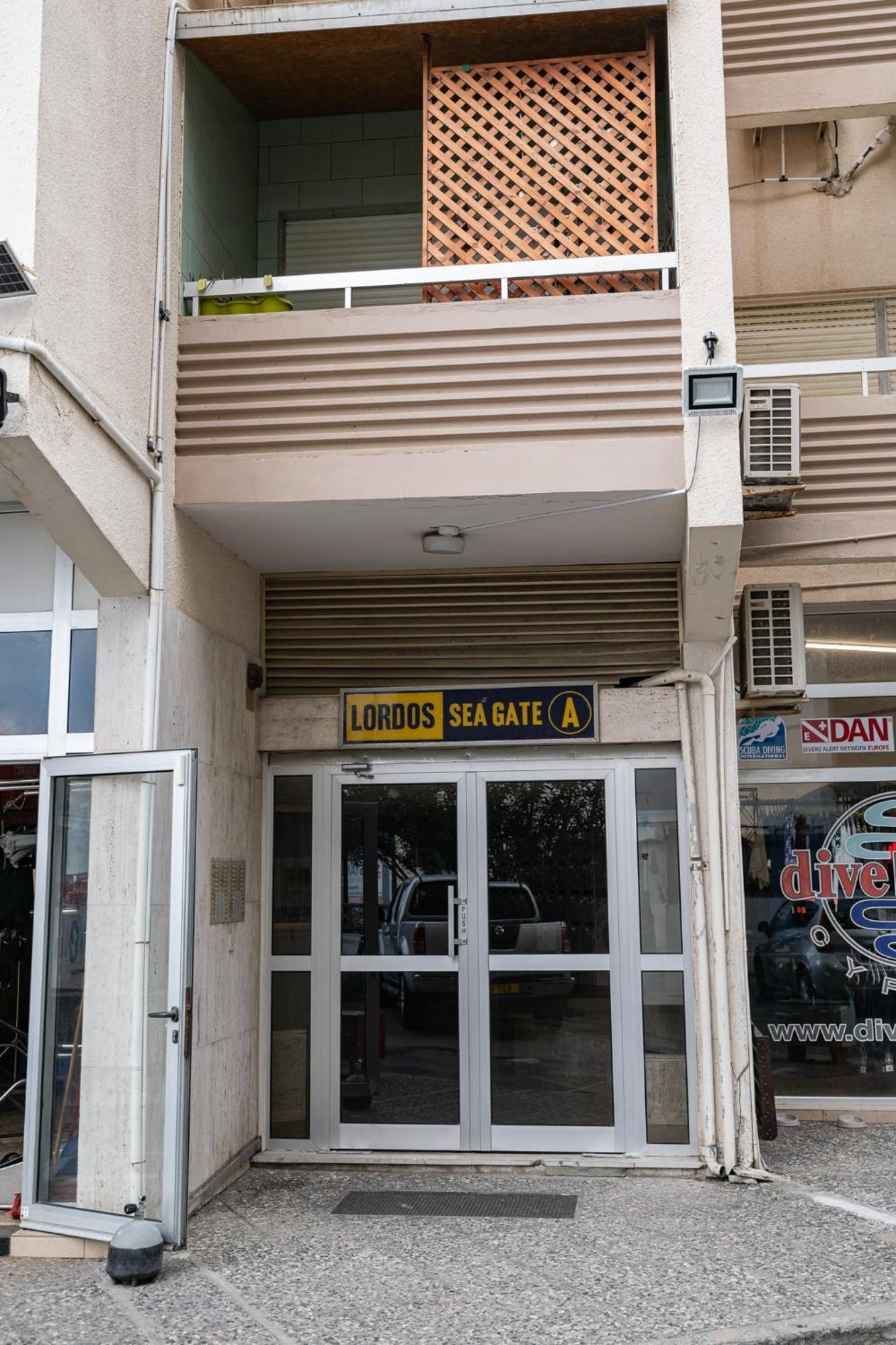 Lazuli Beach Apartment 501 Larnaca Eksteriør billede