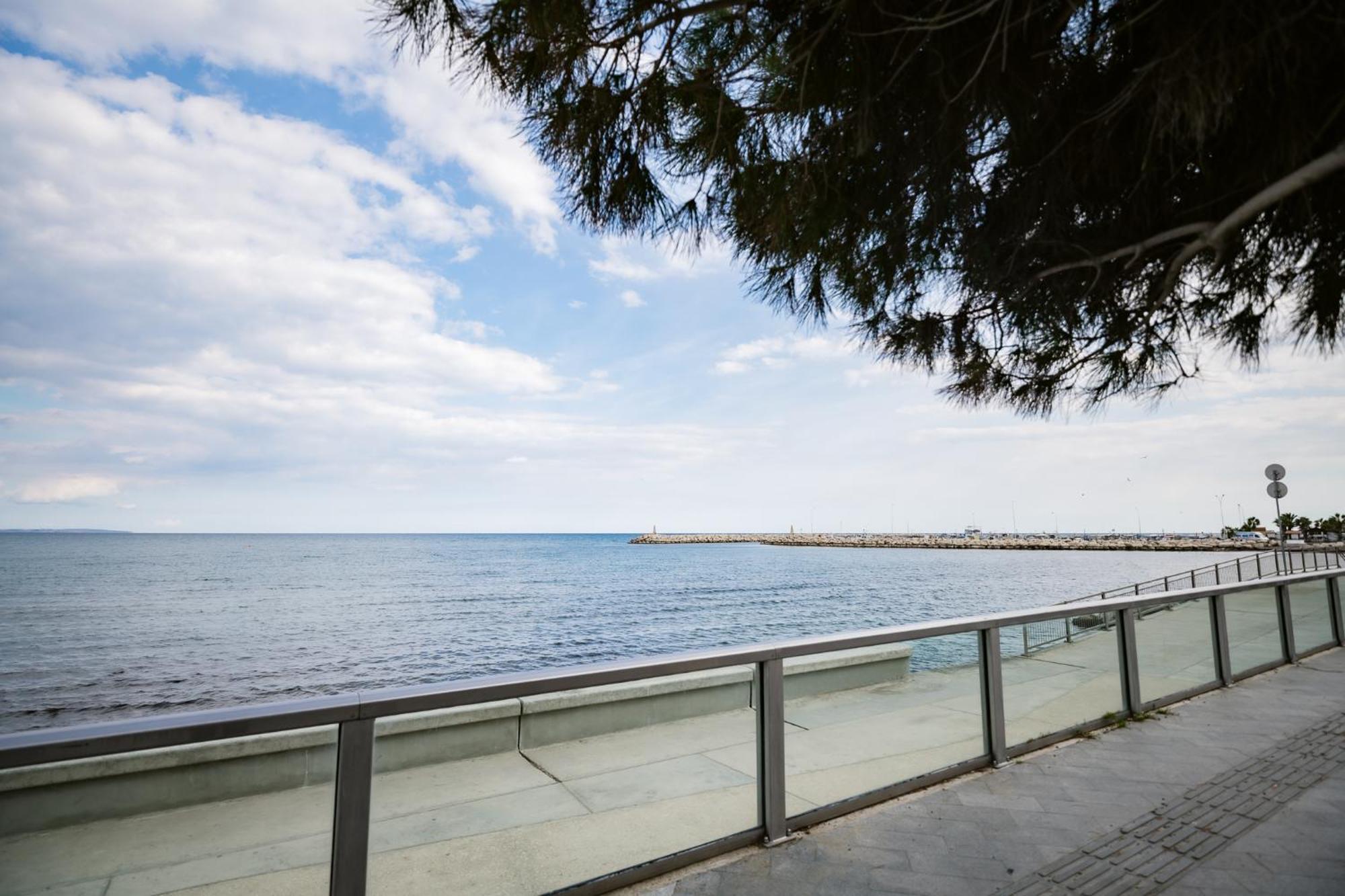 Lazuli Beach Apartment 501 Larnaca Eksteriør billede