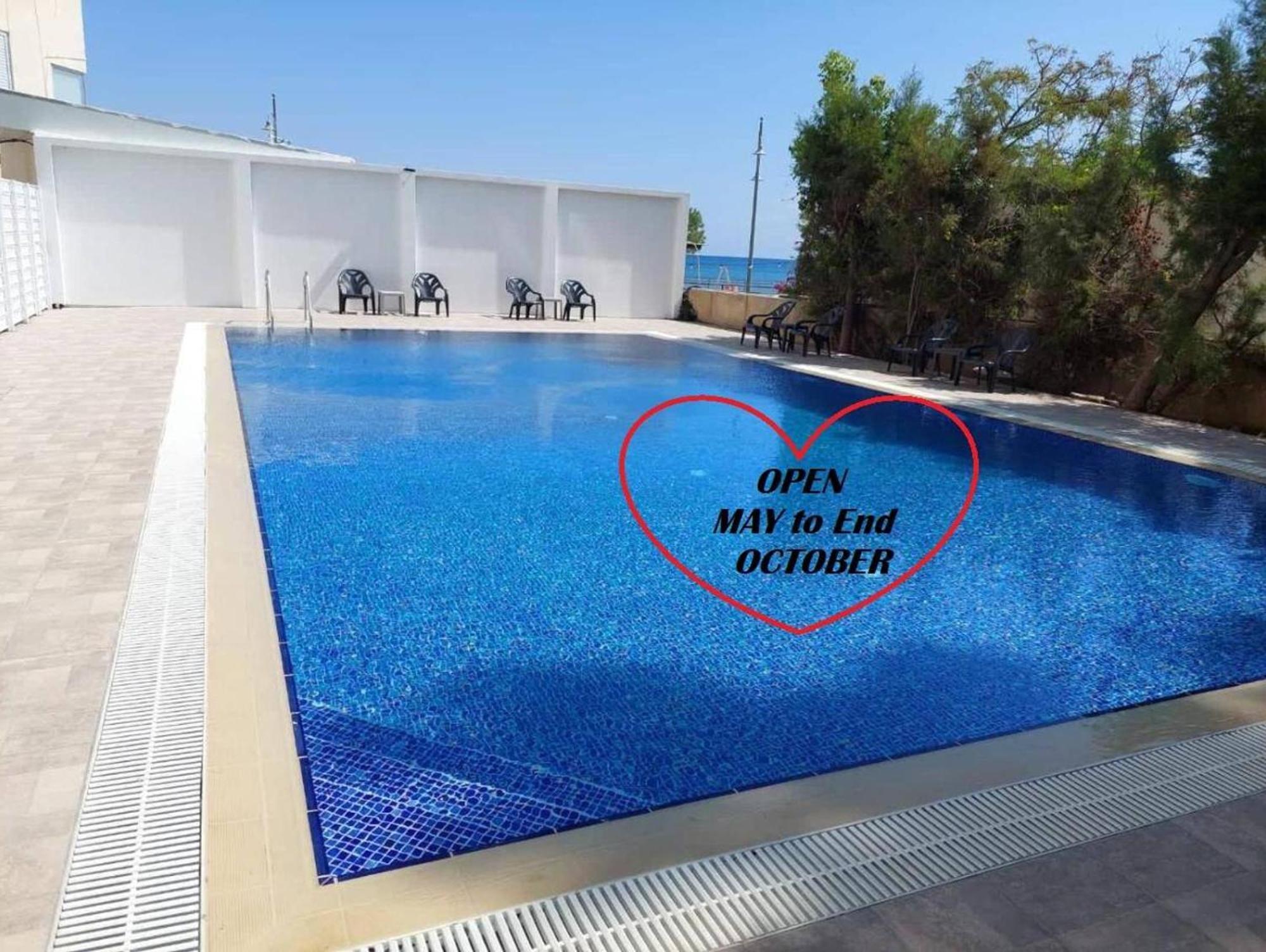 Lazuli Beach Apartment 501 Larnaca Eksteriør billede